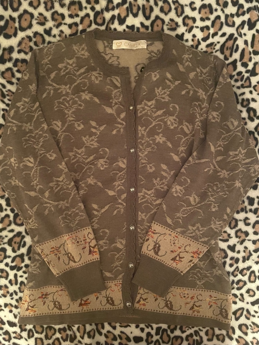 ♡ Vintage Camela Floral Print Cardigan